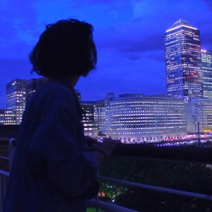 日本免费二区三区久久
